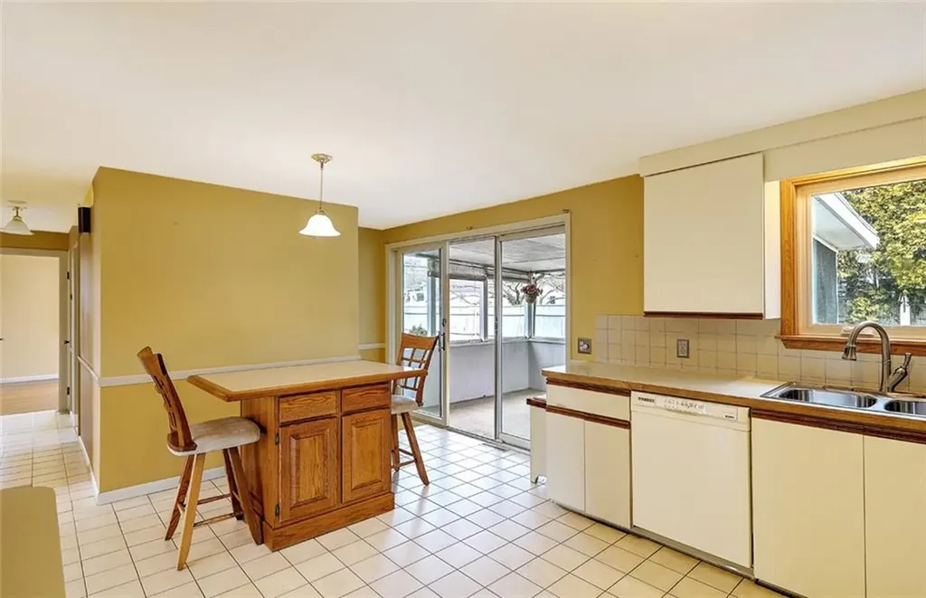 205 Smith Street Warwick RI 02886