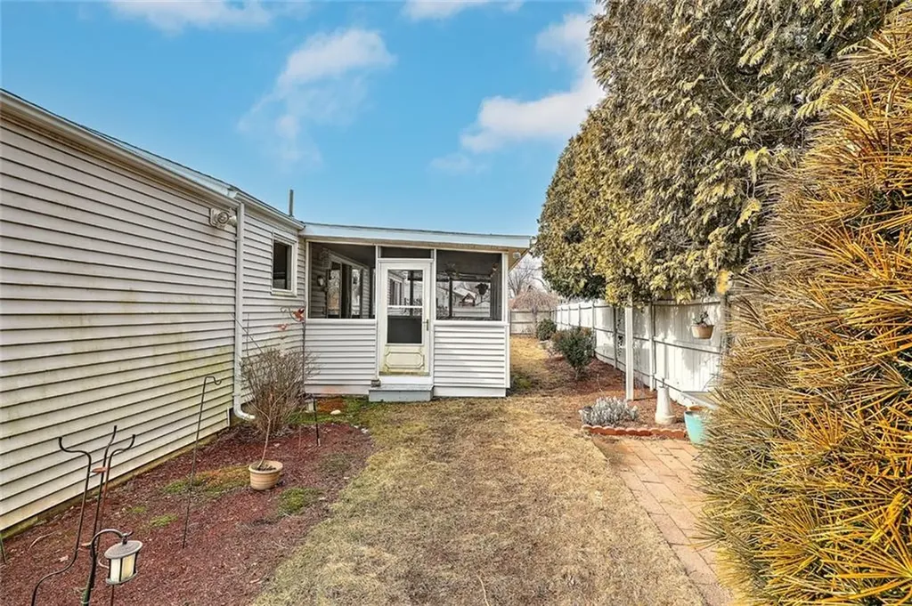 205 Smith Street Warwick RI 02886