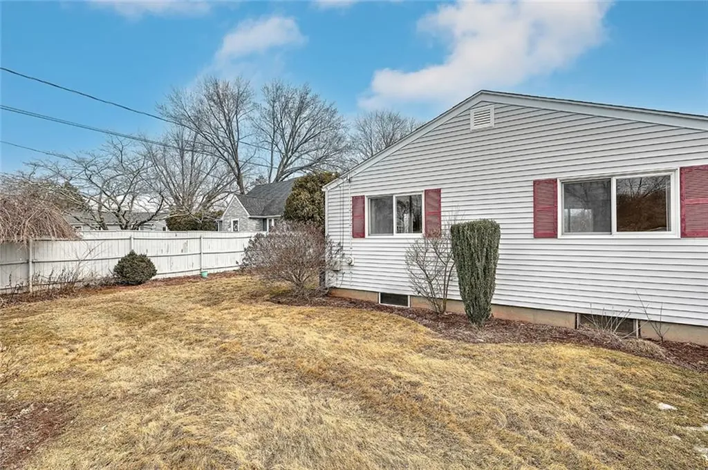 205 Smith Street Warwick RI 02886