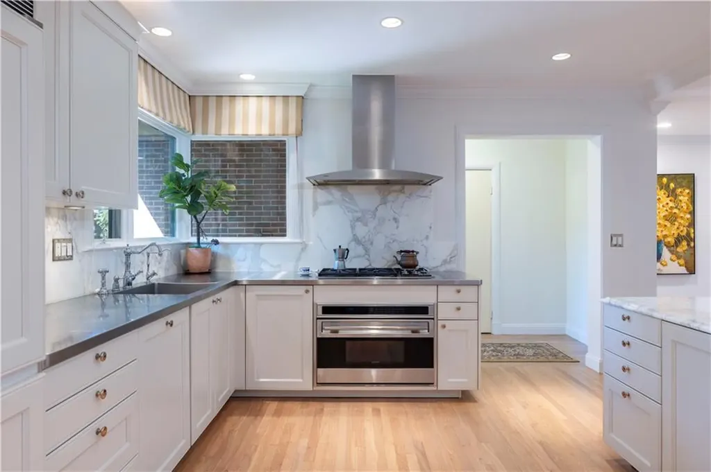 112 Tupelo Hill Drive Cranston RI 02920