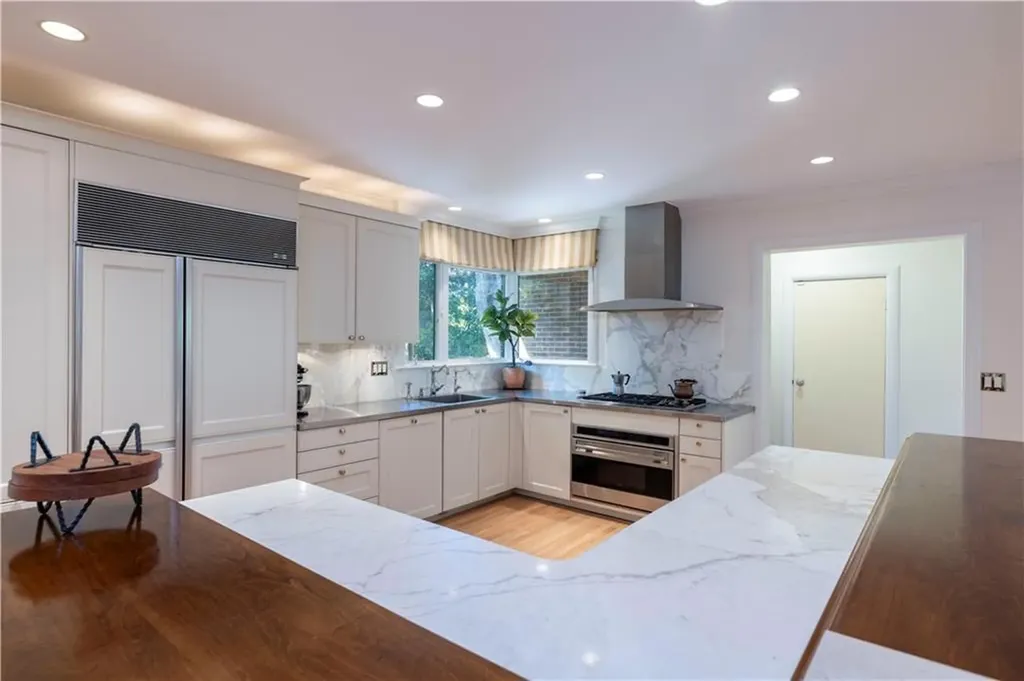 112 Tupelo Hill Drive Cranston RI 02920