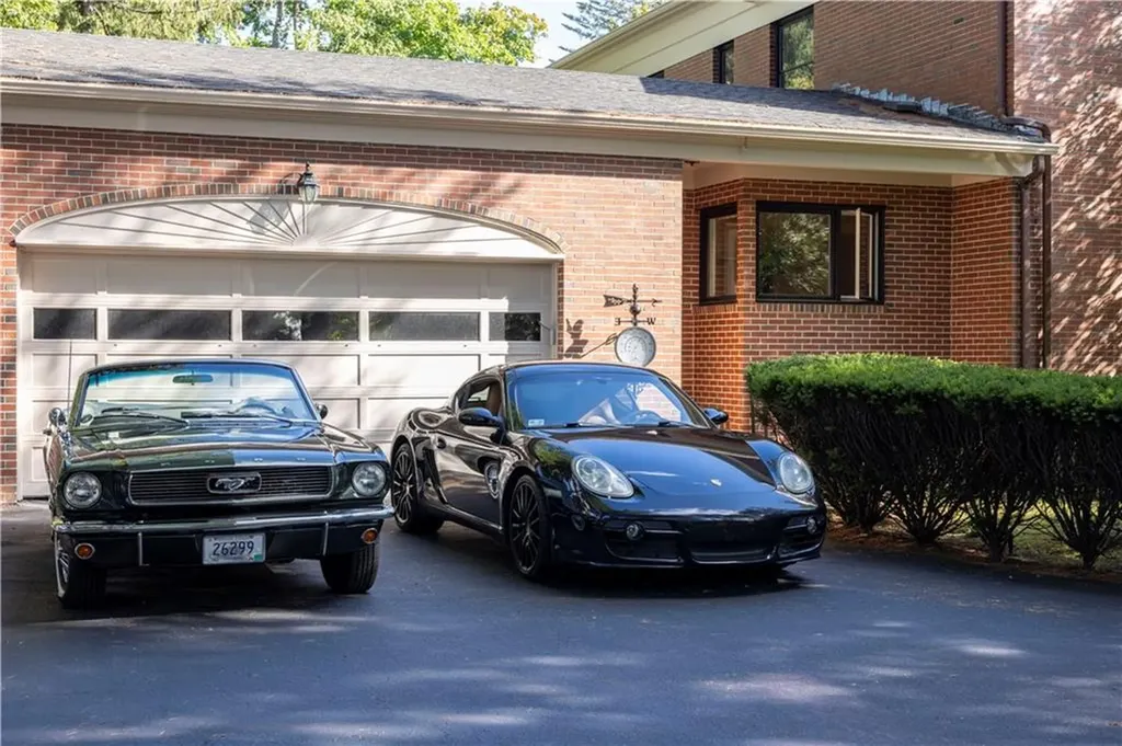 112 Tupelo Hill Drive Cranston RI 02920