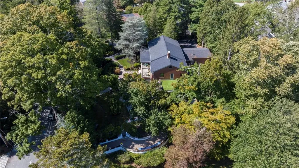 112 Tupelo Hill Drive Cranston RI 02920
