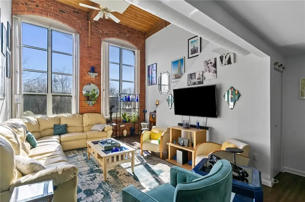 494 Woonasquatucket Avenue North Providence RI 02911