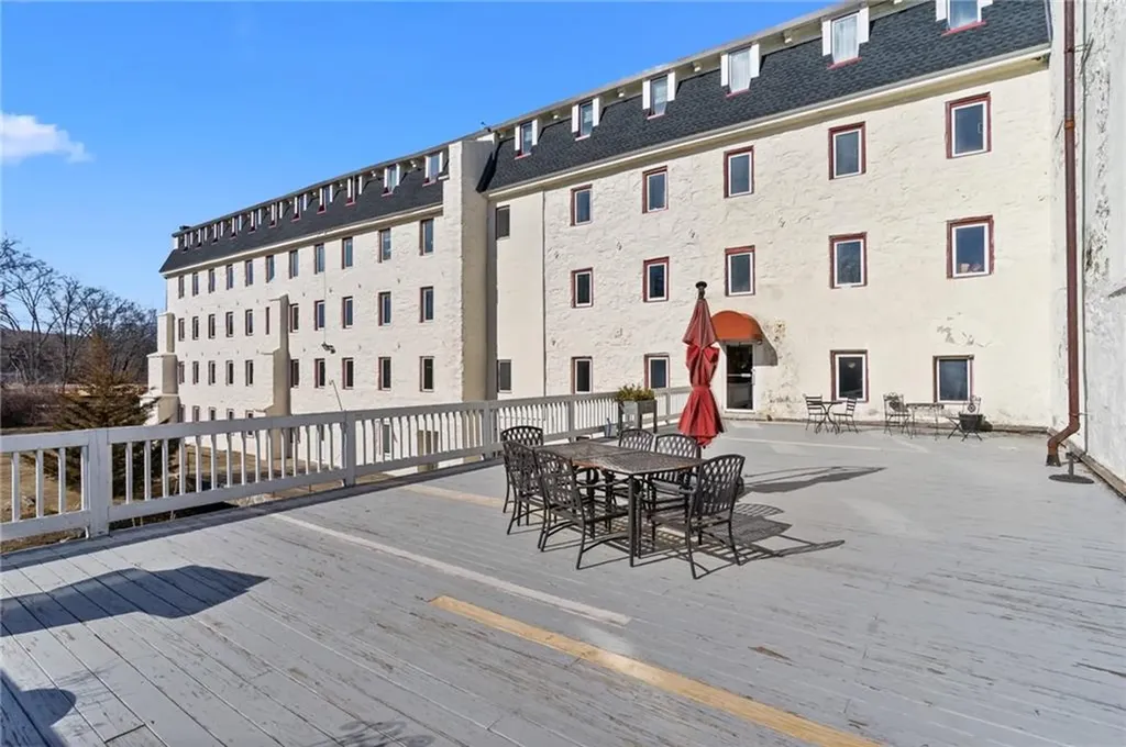 494 Woonasquatucket Avenue North Providence RI 02911