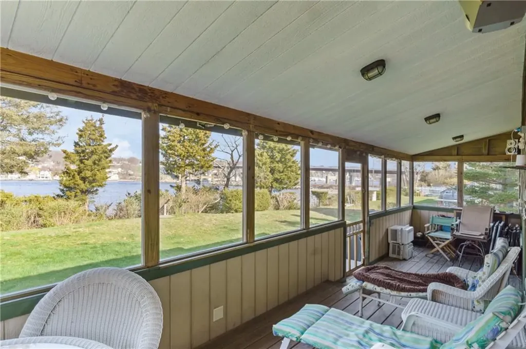 45 Narragansett Boulevard Portsmouth RI 02871