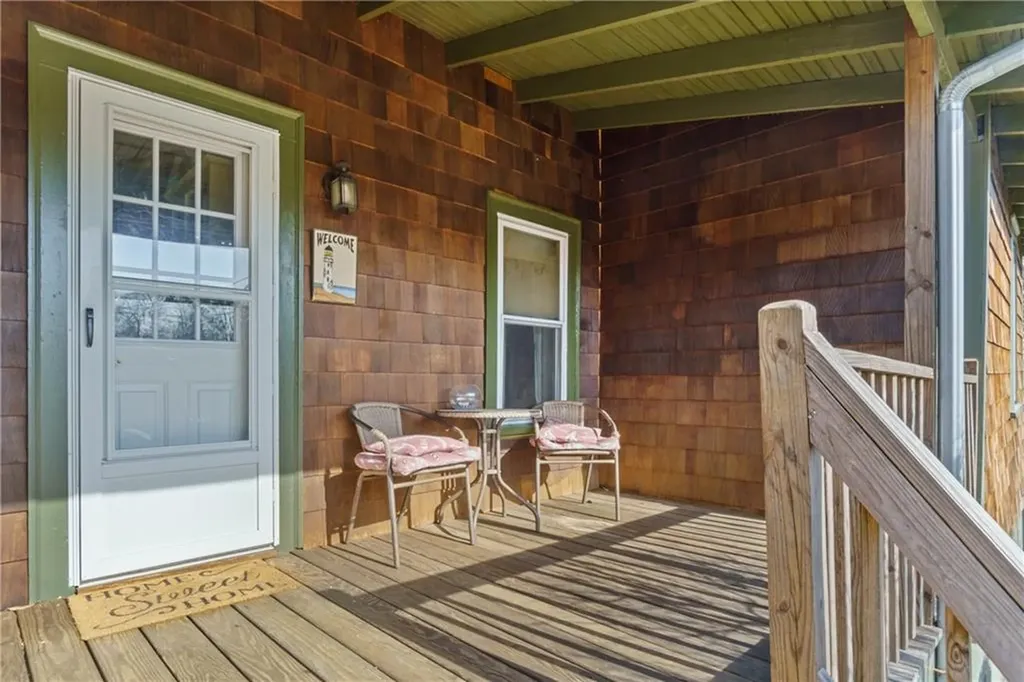 45 Narragansett Boulevard Portsmouth RI 02871