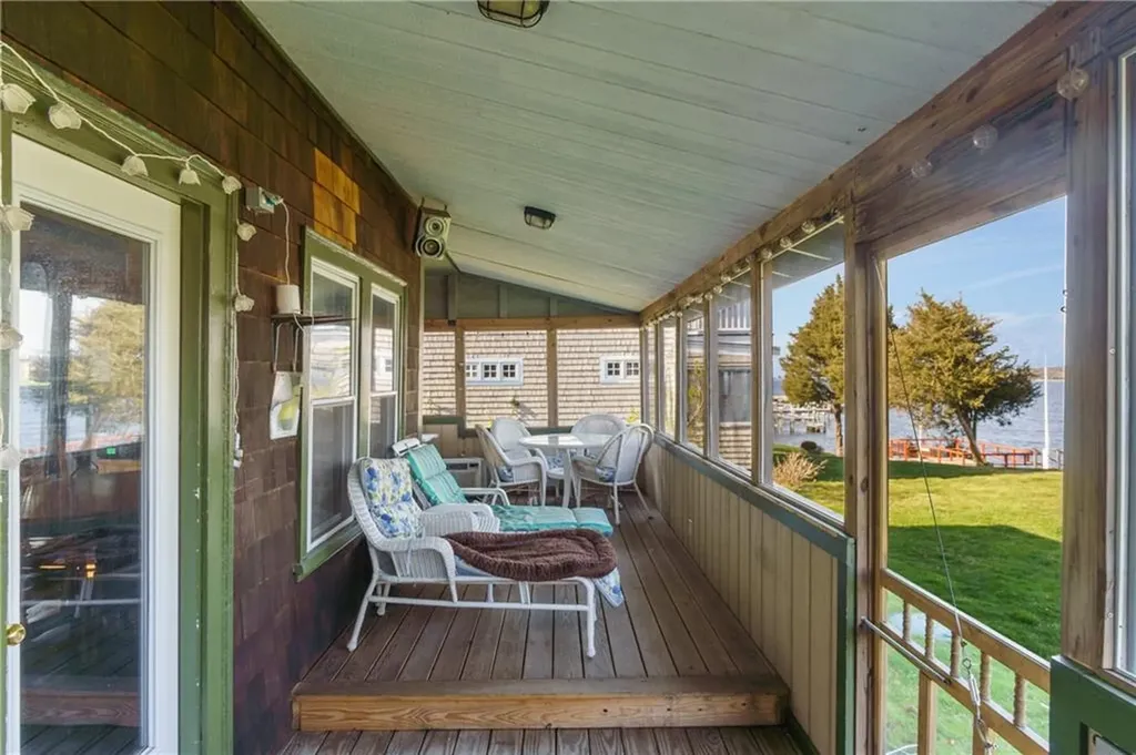 45 Narragansett Boulevard Portsmouth RI 02871