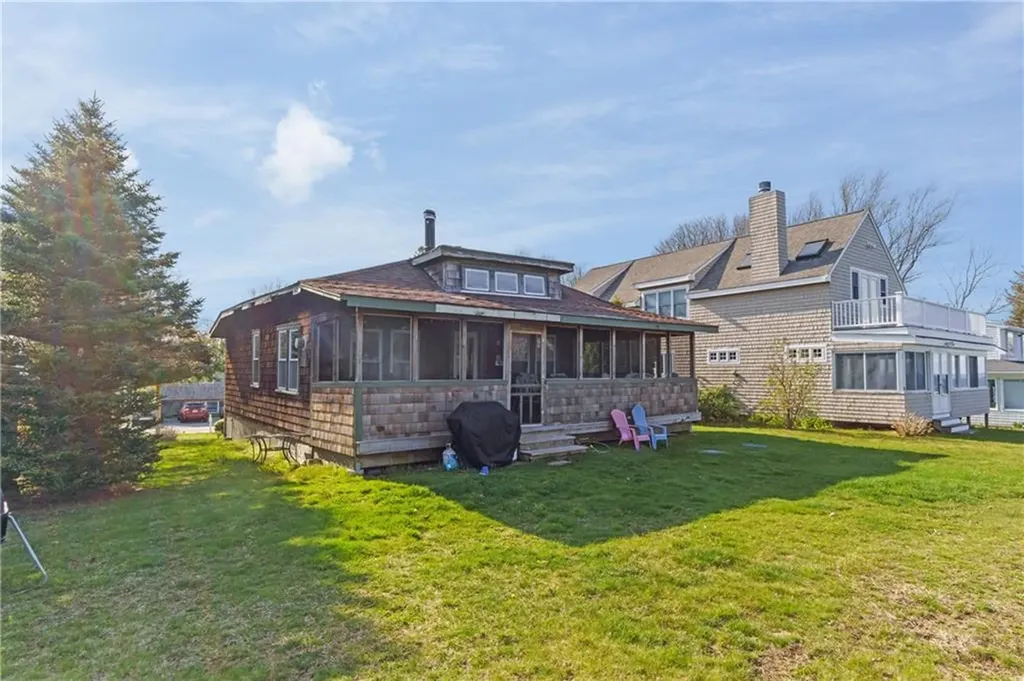 45 Narragansett Boulevard Portsmouth RI 02871