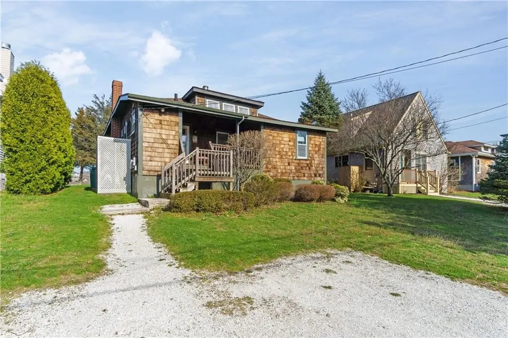 45 Narragansett Boulevard Portsmouth RI 02871