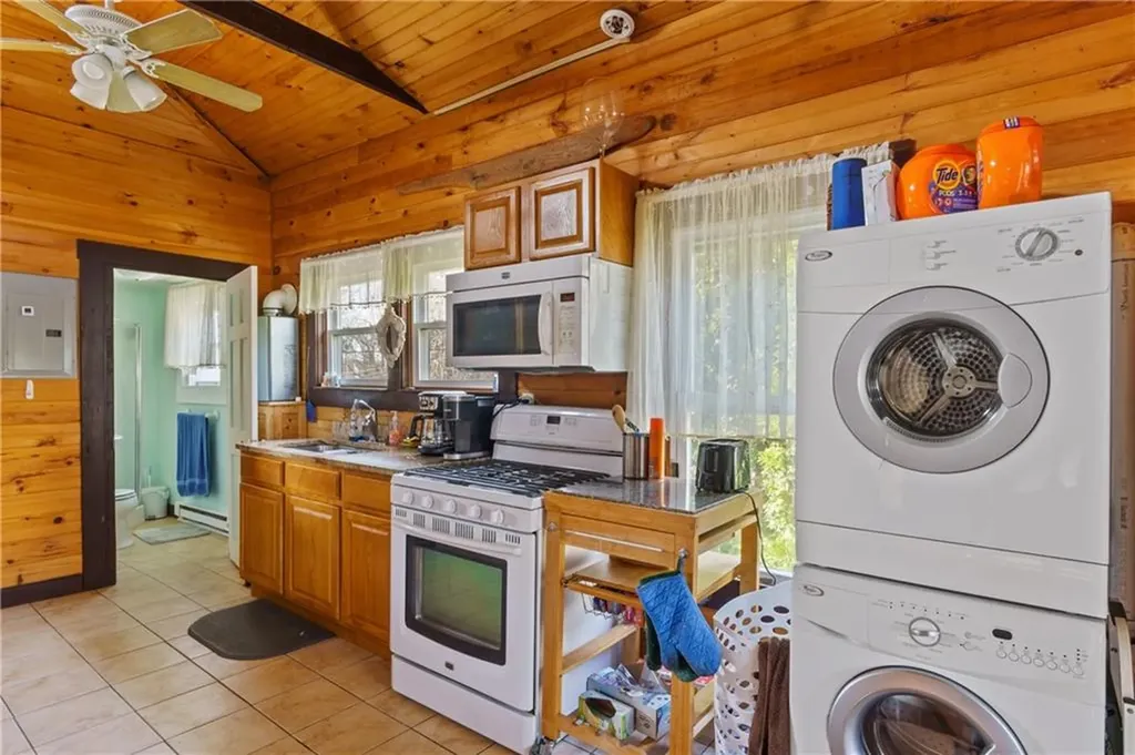 45 Narragansett Boulevard Portsmouth RI 02871
