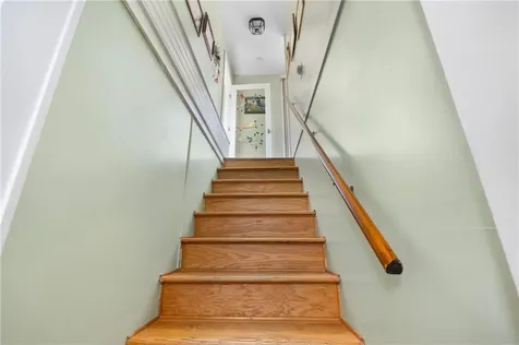 20 Frank Drive Tiverton RI 02878R