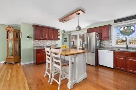 20 Frank Drive Tiverton RI 02878R