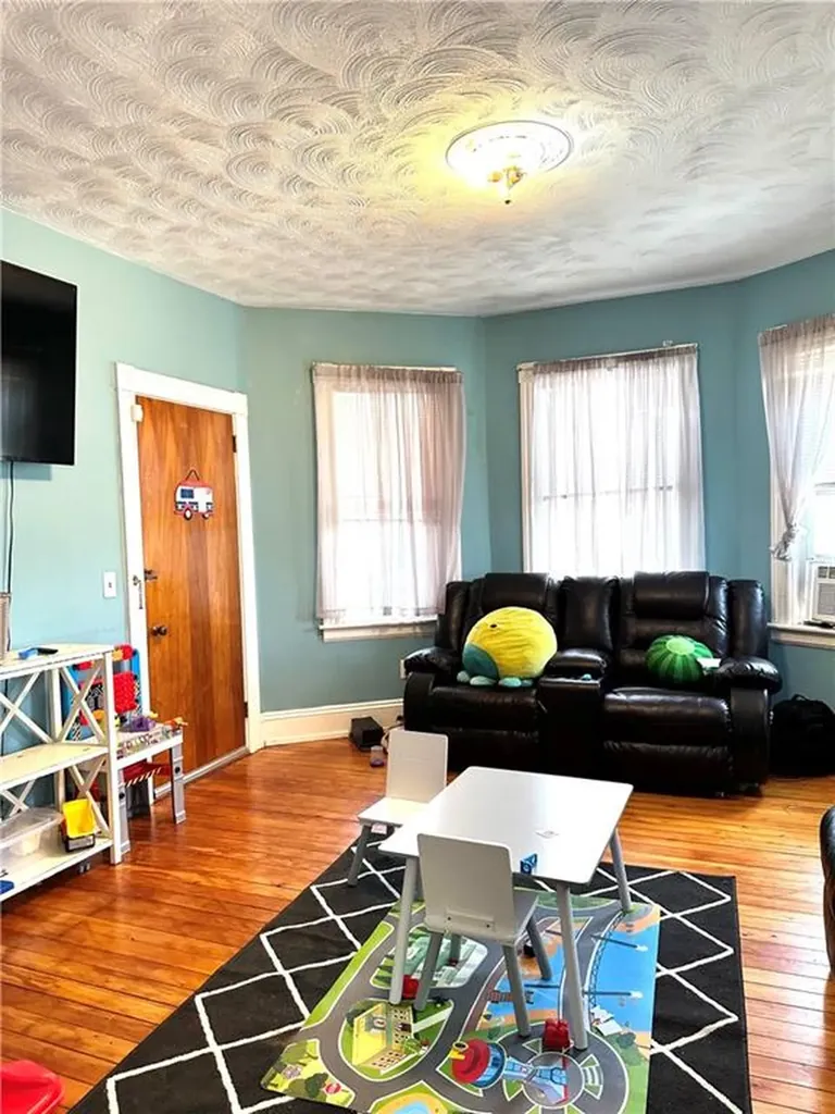 1047 1049 Eddy Street Providence RI 02905
