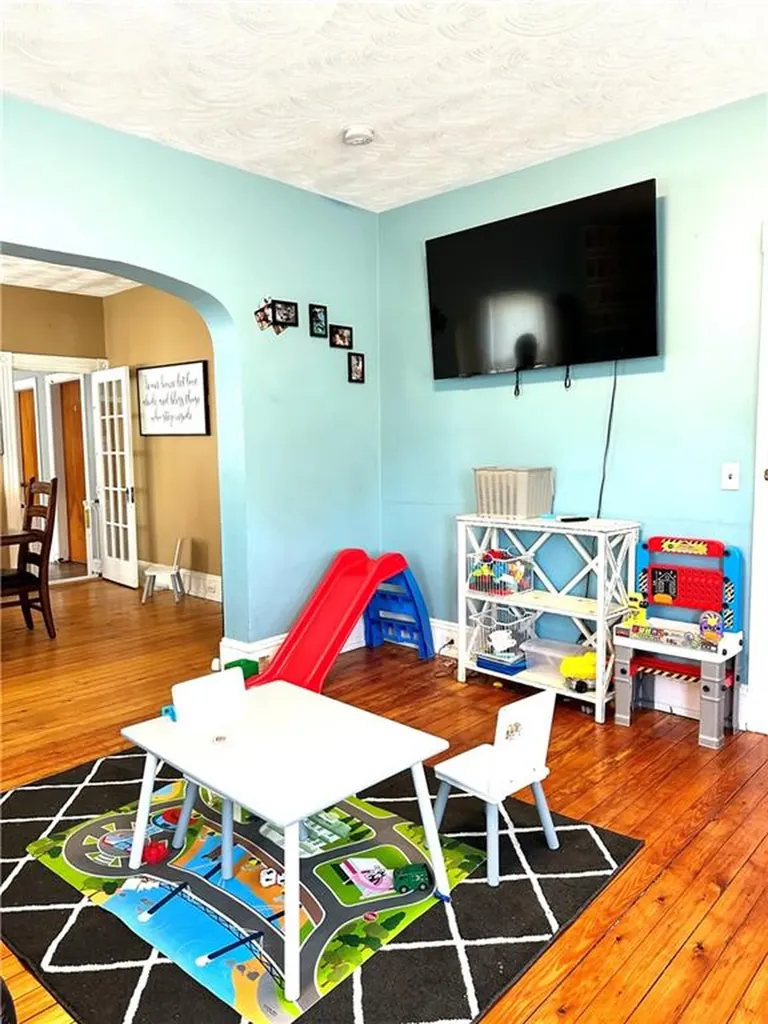 1047 1049 Eddy Street Providence RI 02905