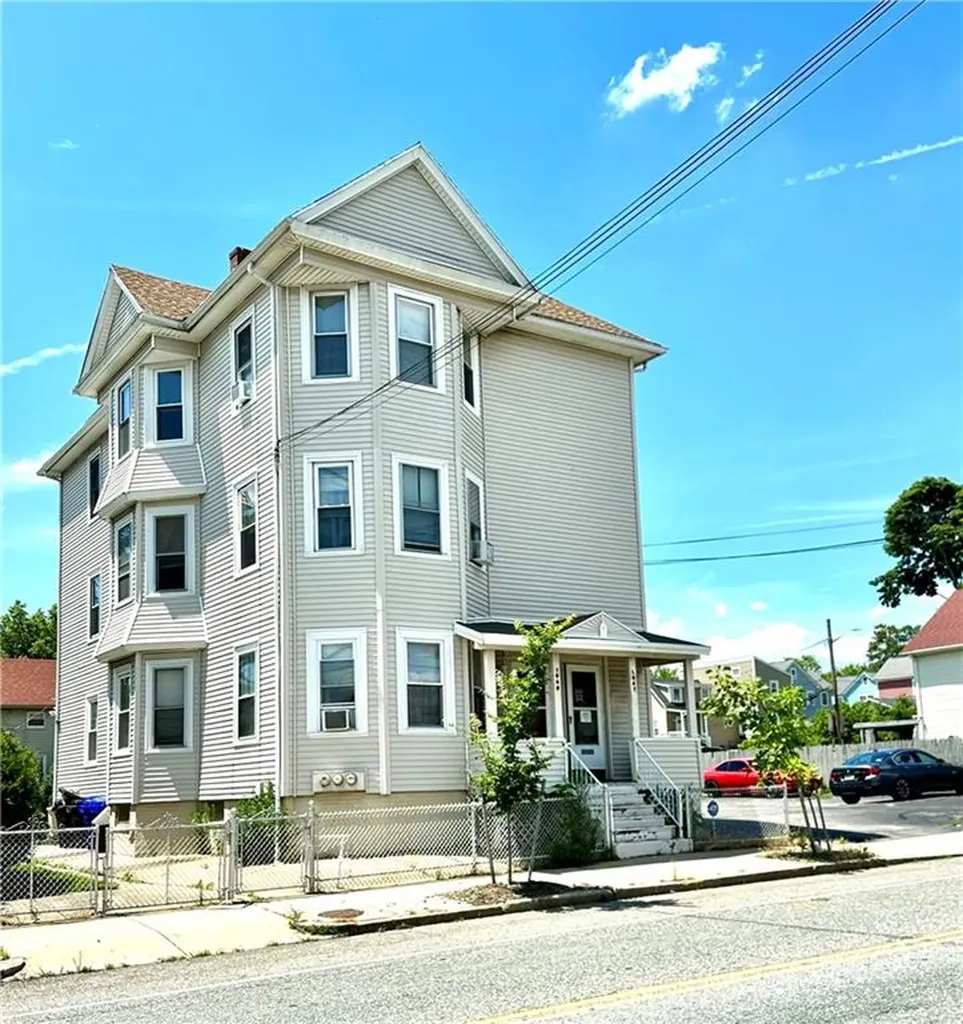1047 1049 Eddy Street Providence RI 02905