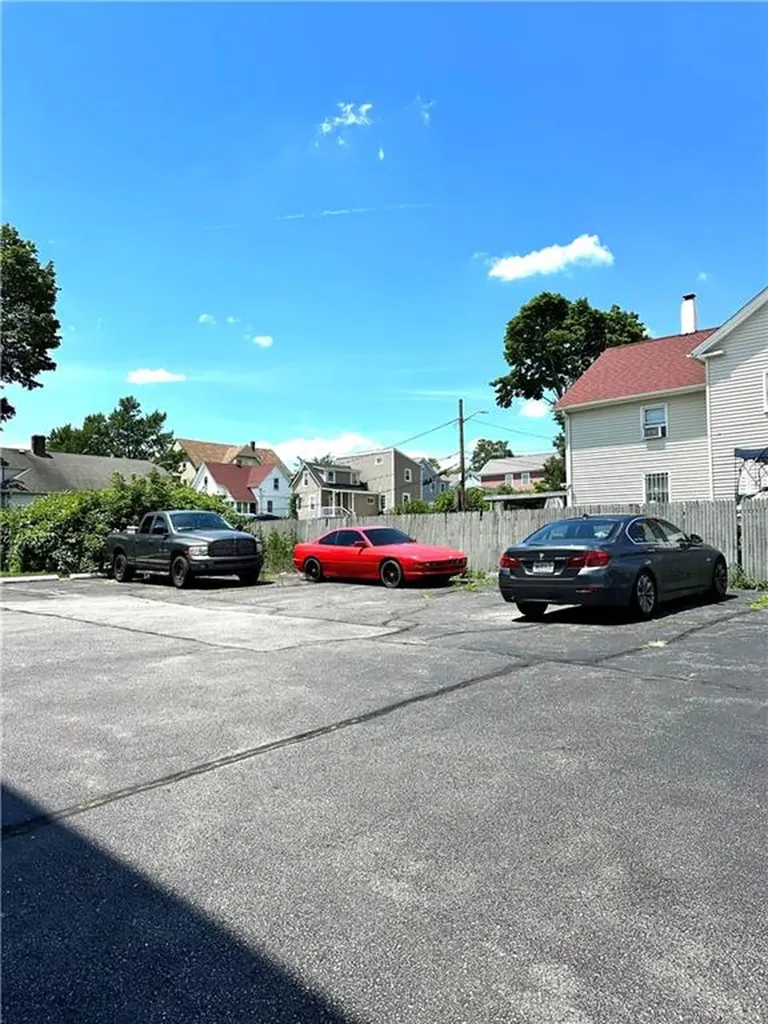 1047 1049 Eddy Street Providence RI 02905