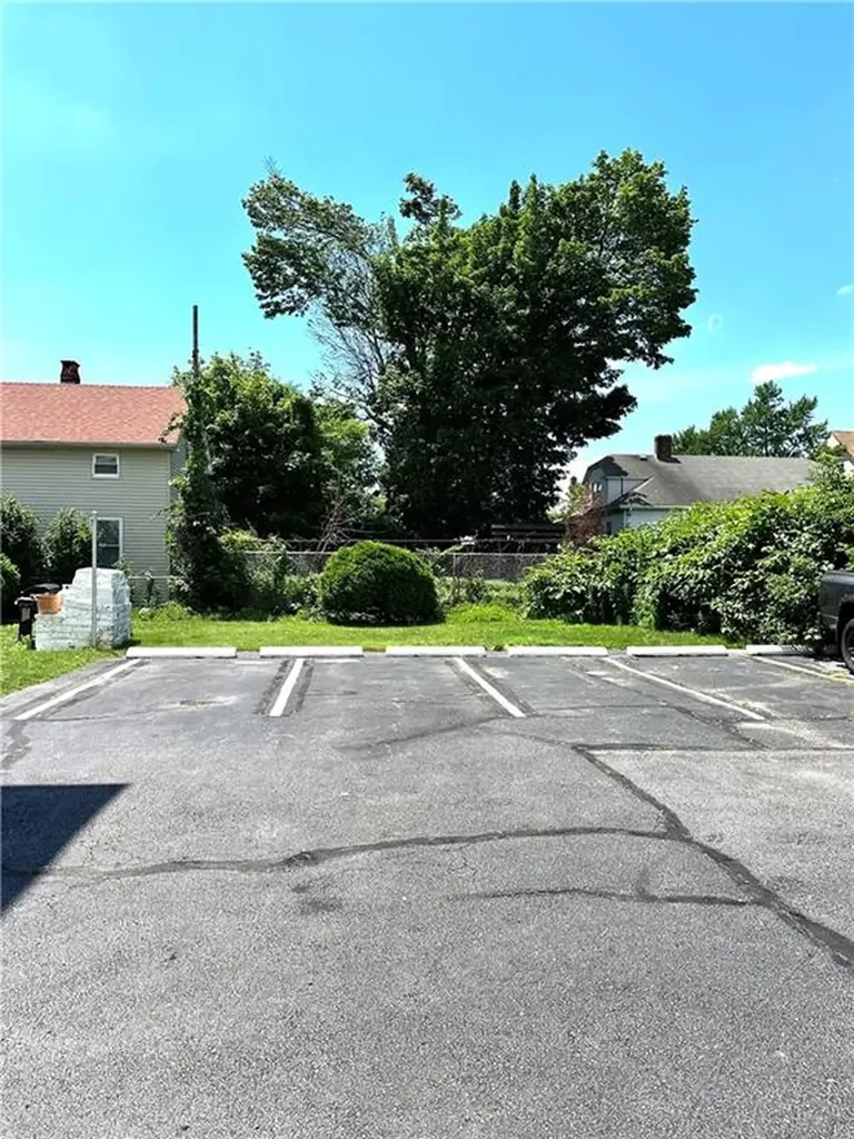 1047 1049 Eddy Street Providence RI 02905