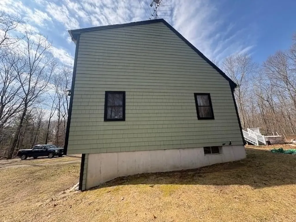 425 Stone Barn Road Burrillville RI 02859