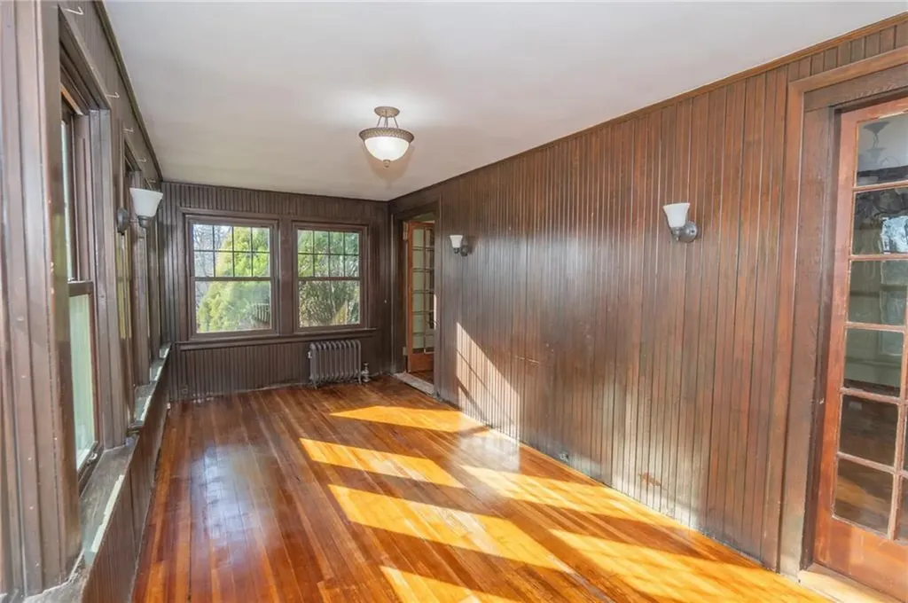 59 Hilltop Avenue Providence RI 02908