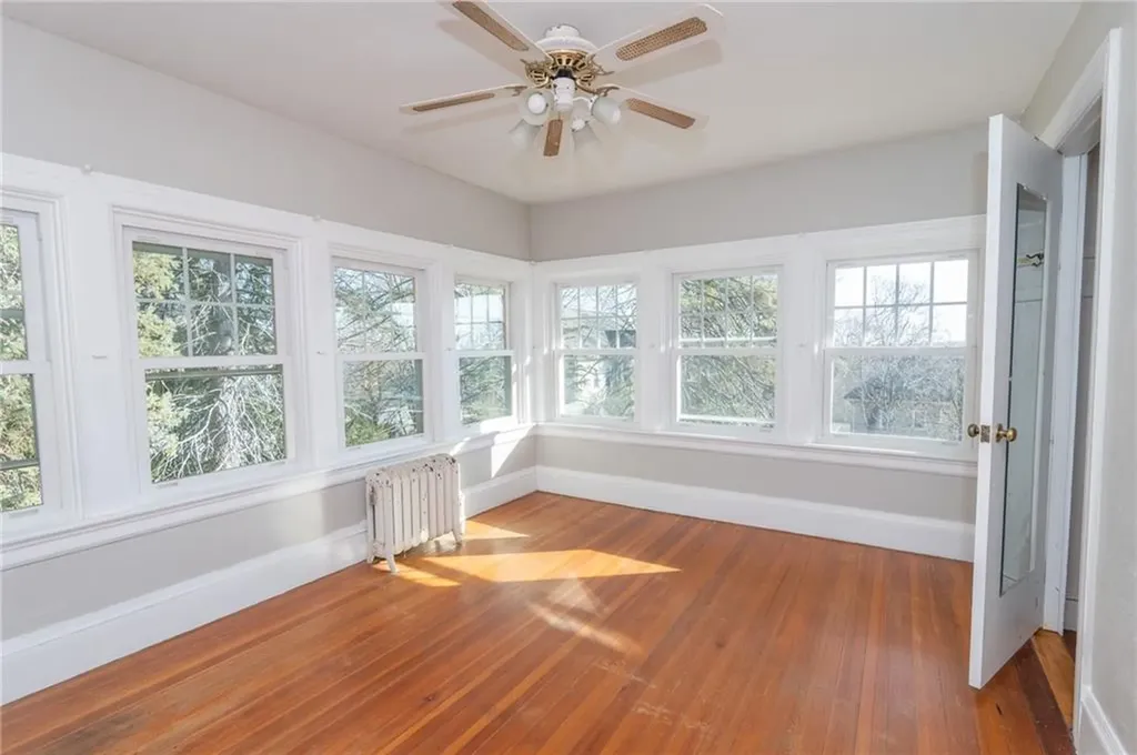 59 Hilltop Avenue Providence RI 02908