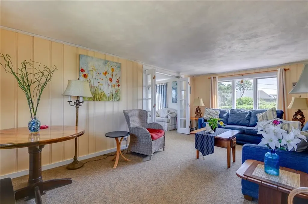 20 Saltaire Avenue Narragansett RI 02882