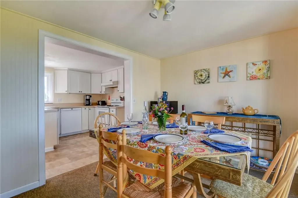 20 Saltaire Avenue Narragansett RI 02882
