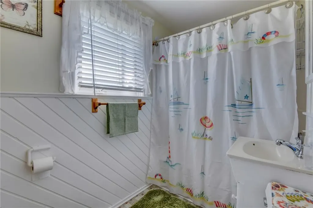 20 Saltaire Avenue Narragansett RI 02882