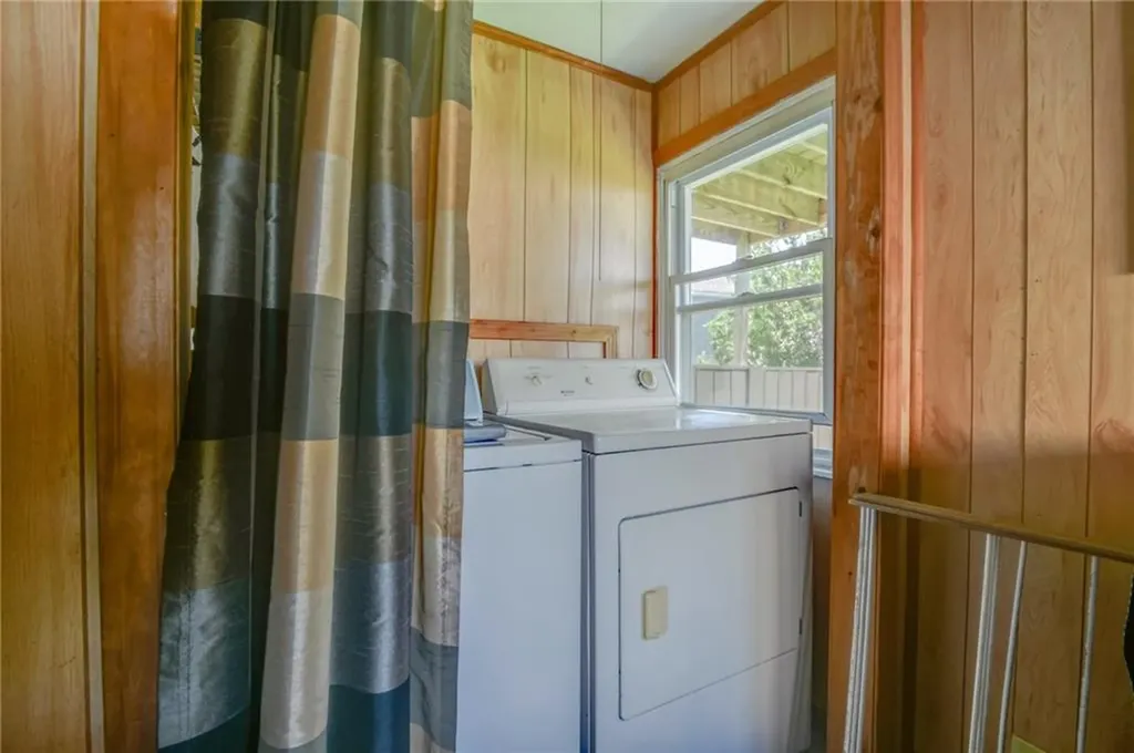 20 Saltaire Avenue Narragansett RI 02882