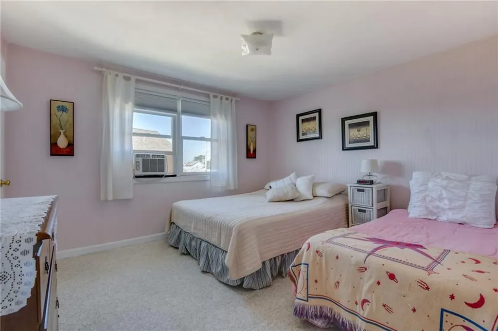 20 Saltaire Avenue Narragansett RI 02882