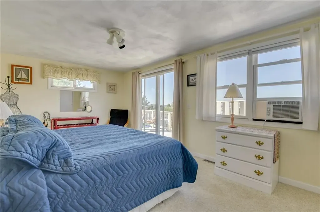 20 Saltaire Avenue Narragansett RI 02882