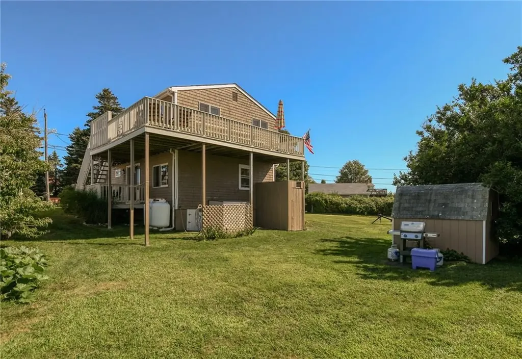 20 Saltaire Avenue Narragansett RI 02882