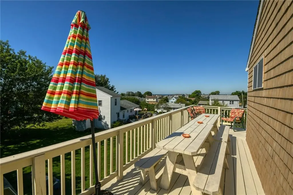 20 Saltaire Avenue Narragansett RI 02882