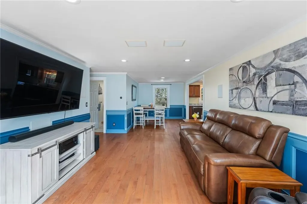 10 Morningside Drive West Warwick RI 02893