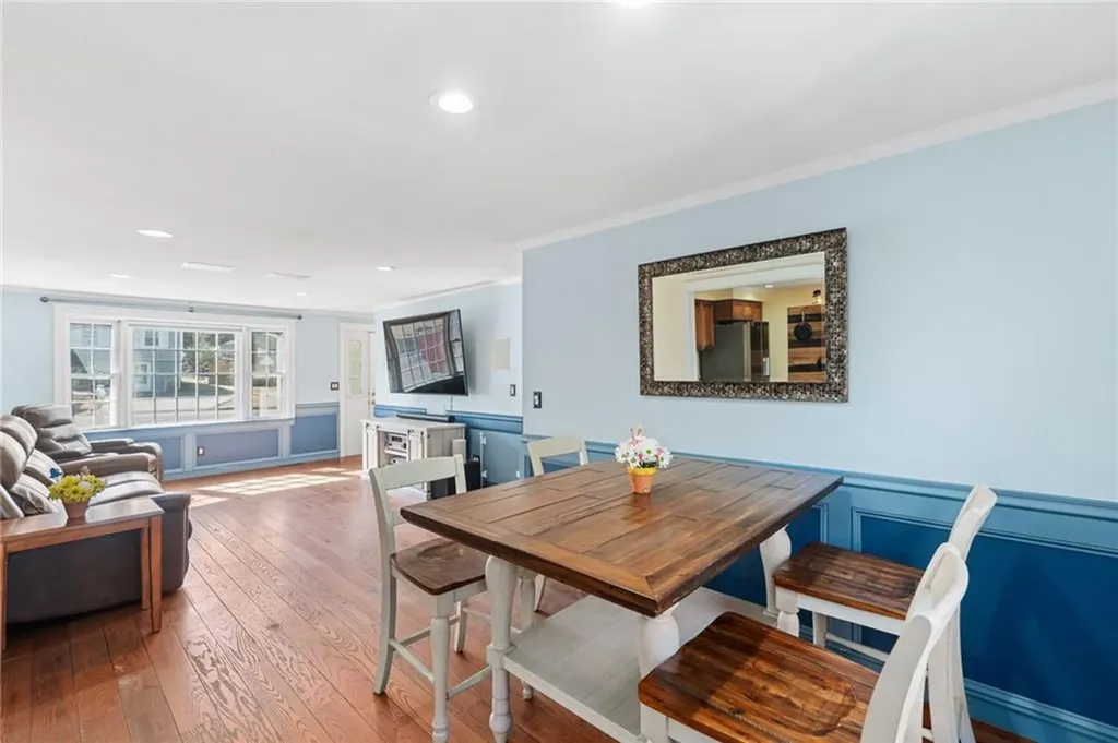 10 Morningside Drive West Warwick RI 02893