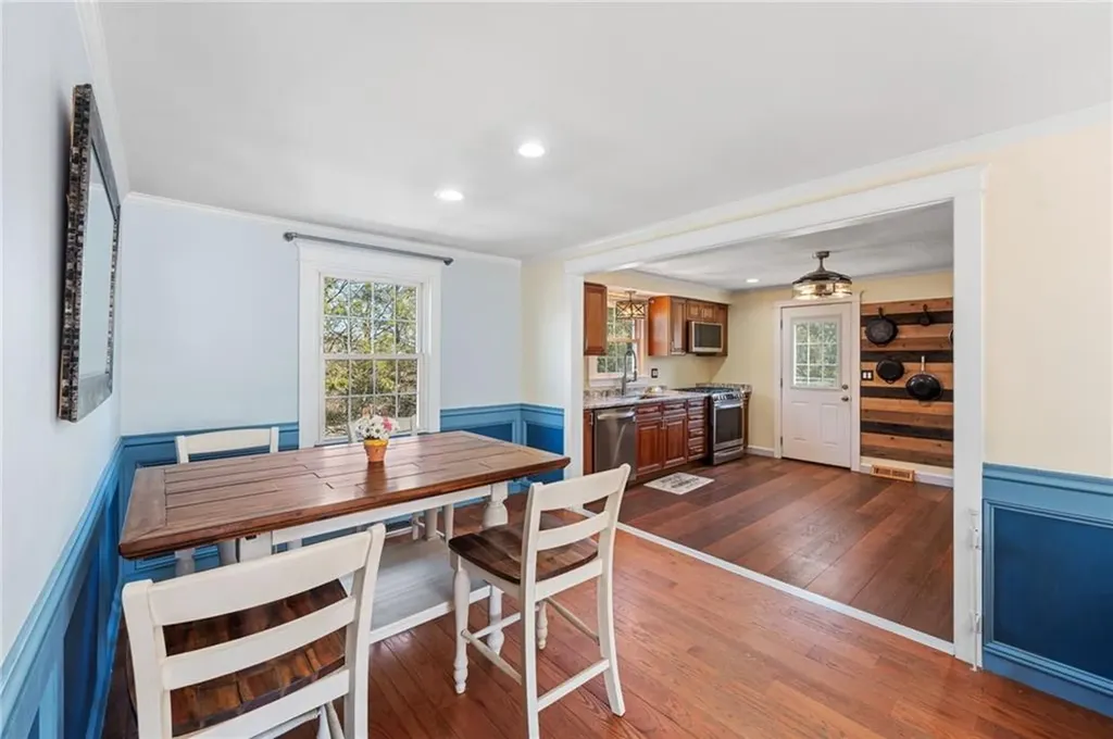 10 Morningside Drive West Warwick RI 02893