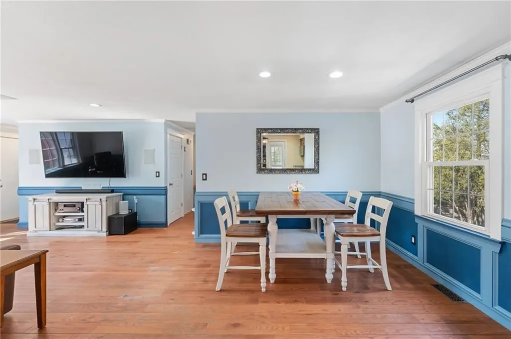 10 Morningside Drive West Warwick RI 02893