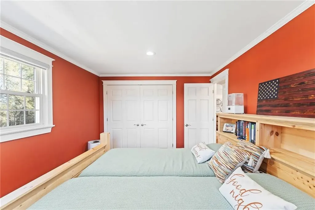 10 Morningside Drive West Warwick RI 02893