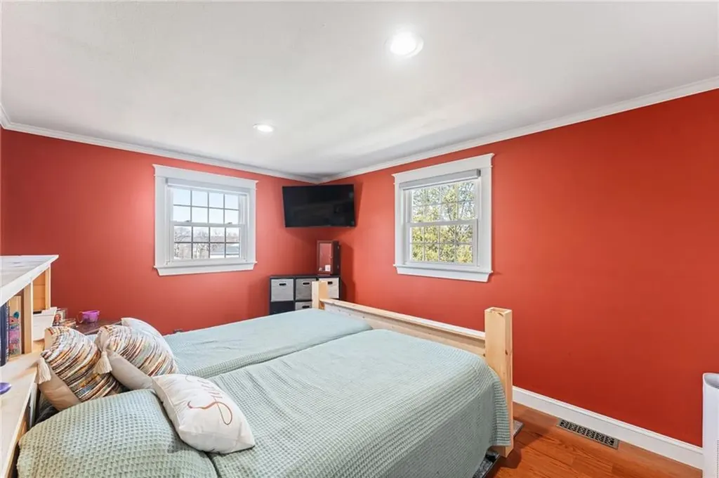 10 Morningside Drive West Warwick RI 02893