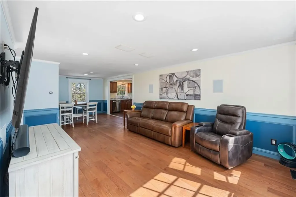10 Morningside Drive West Warwick RI 02893