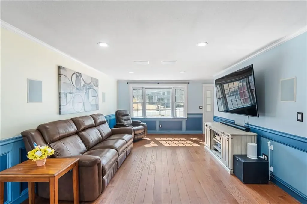 10 Morningside Drive West Warwick RI 02893