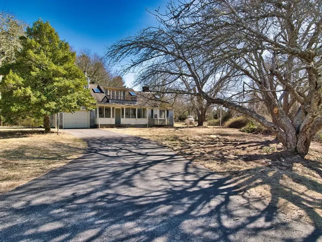 33 Bonniefield Drive Tiverton RI 02878