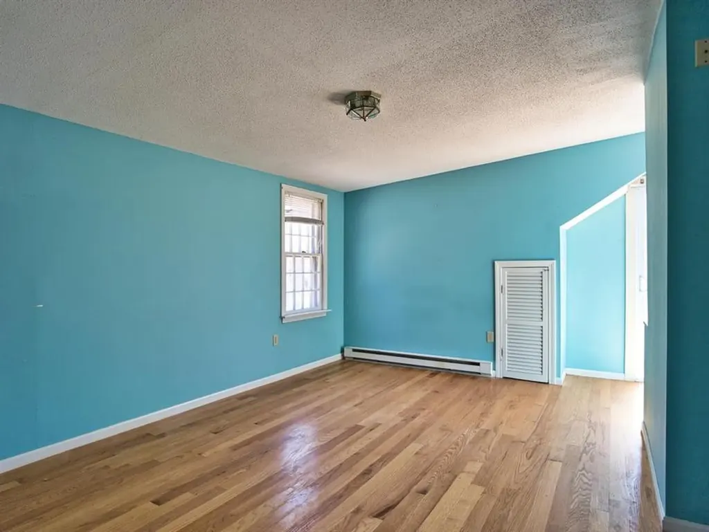 33 Bonniefield Drive Tiverton RI 02878