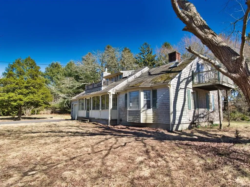 33 Bonniefield Drive Tiverton RI 02878