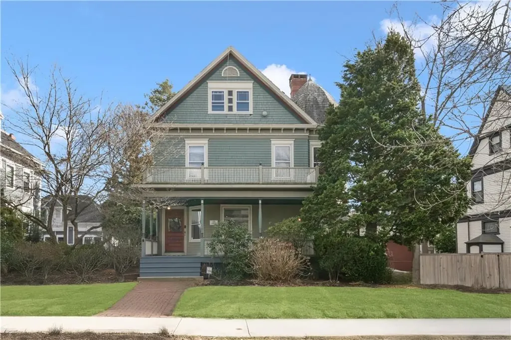 251 Olney Street Providence RI 02906