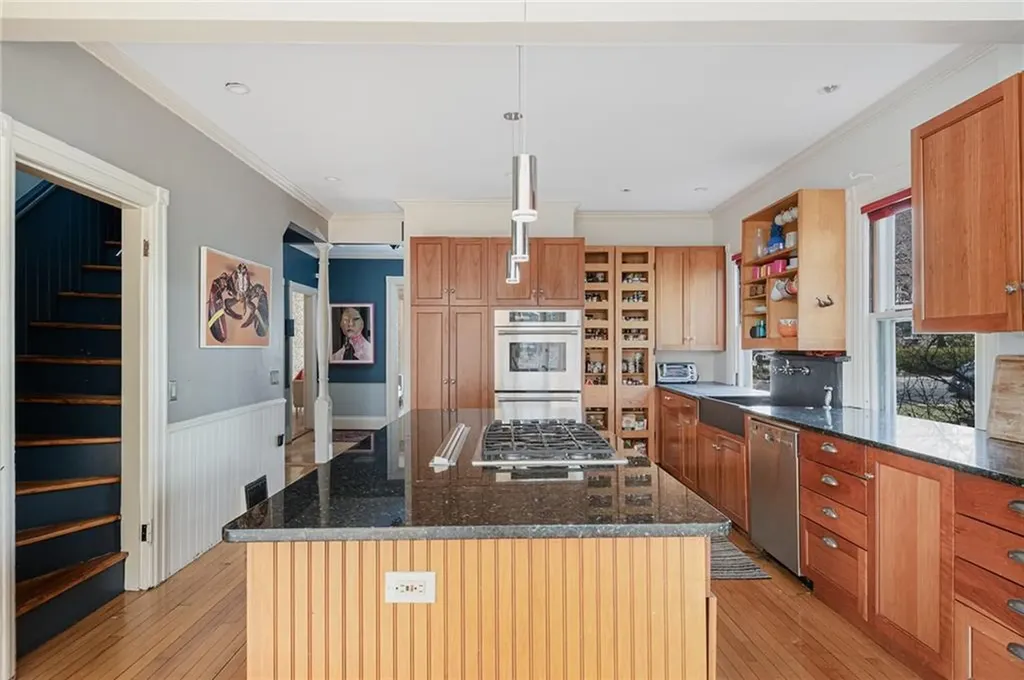251 Olney Street Providence RI 02906