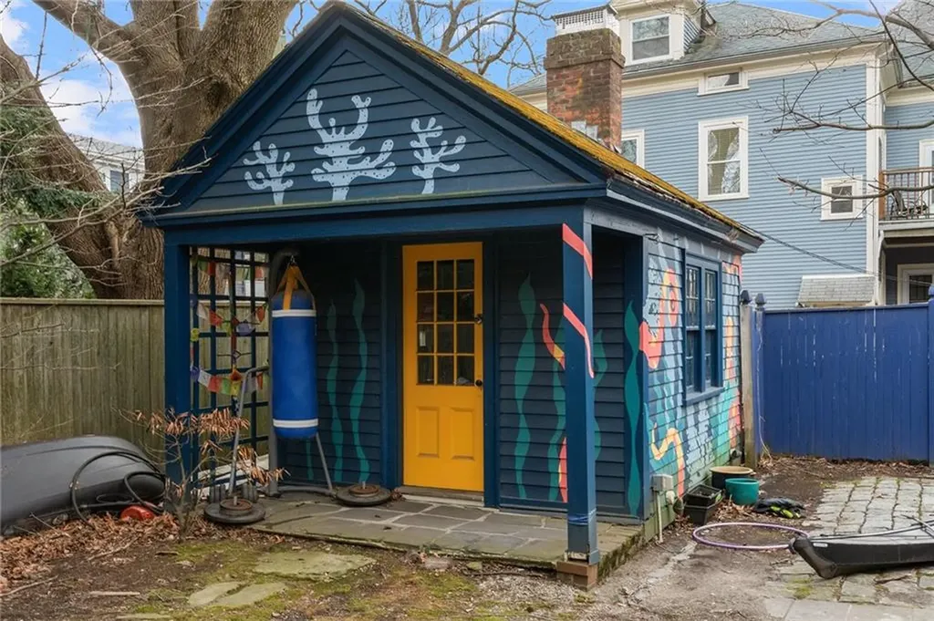 251 Olney Street Providence RI 02906