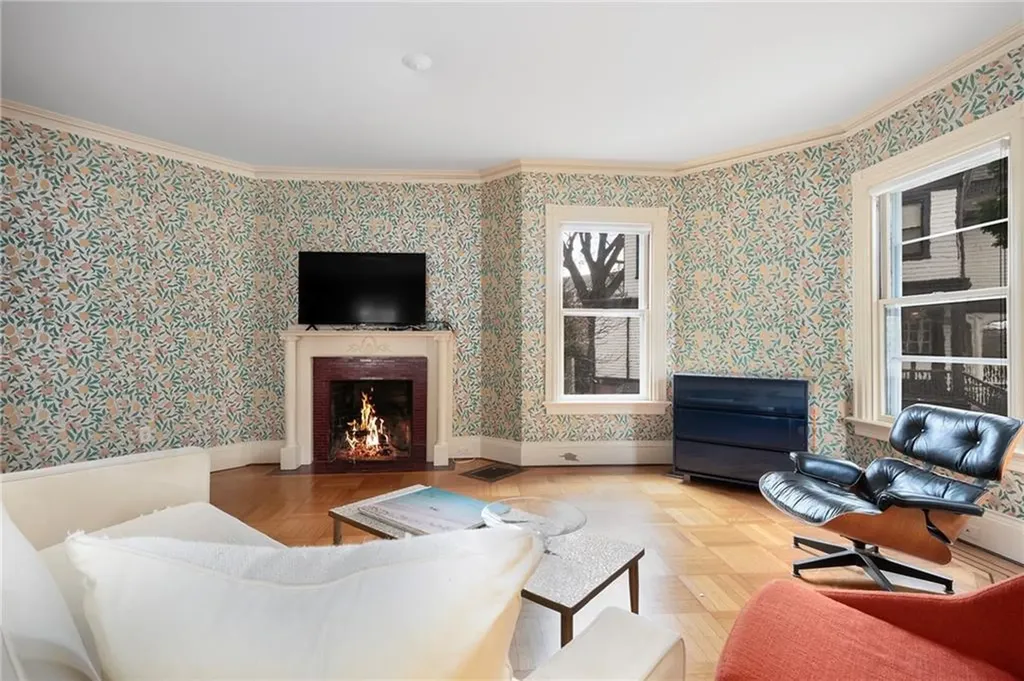 251 Olney Street Providence RI 02906
