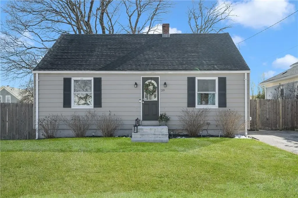39 Homestead Avenue Johnston RI 02919