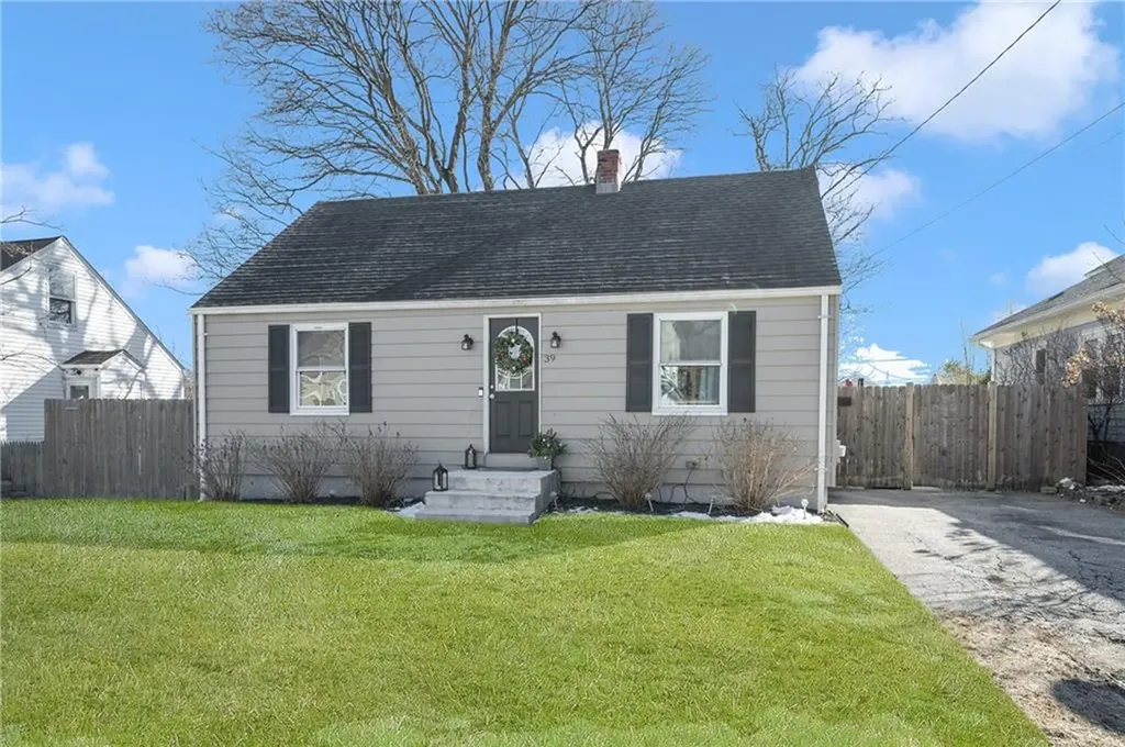 39 Homestead Avenue Johnston RI 02919